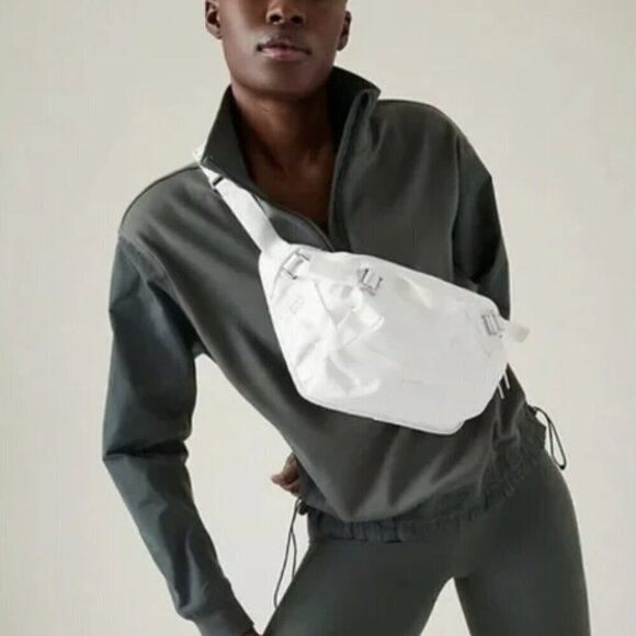 Athleta Excursion Belt Bag - Hands-Free Convenience - Picture 2 of 11